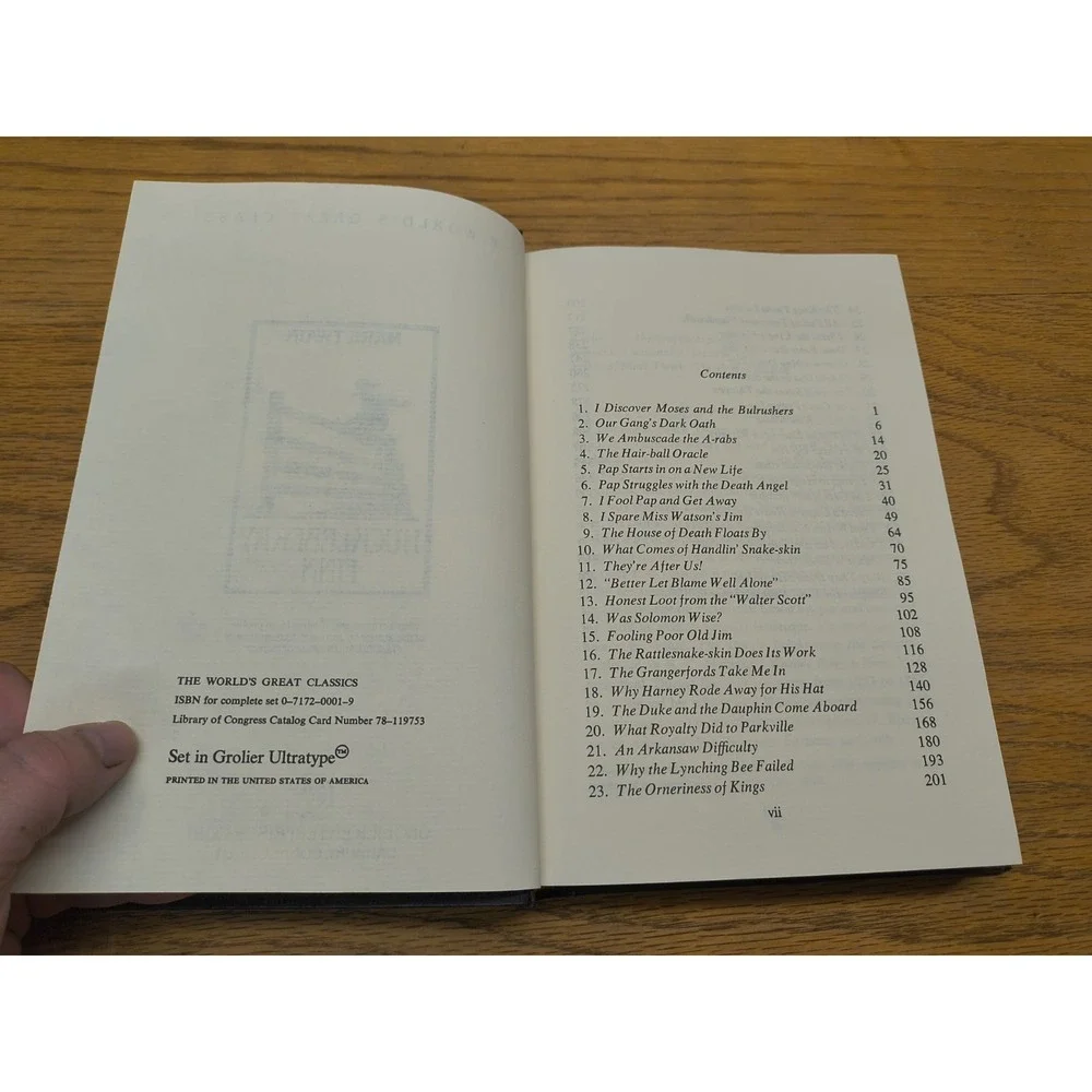 The Worlds Great Classics - Hardcover‎ Huckleberry Finn- Twain